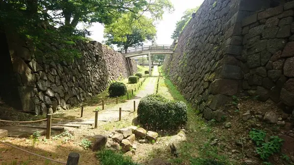 あの橋が