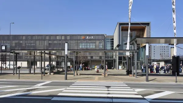リニューアルした高山駅