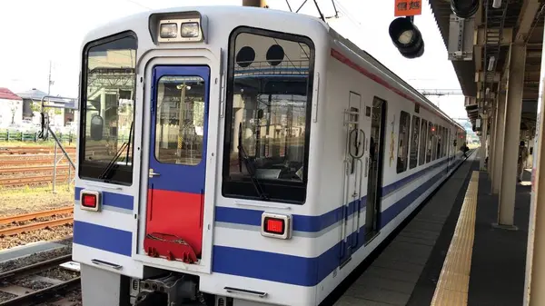 十日町からはほくほく線で直江津へ