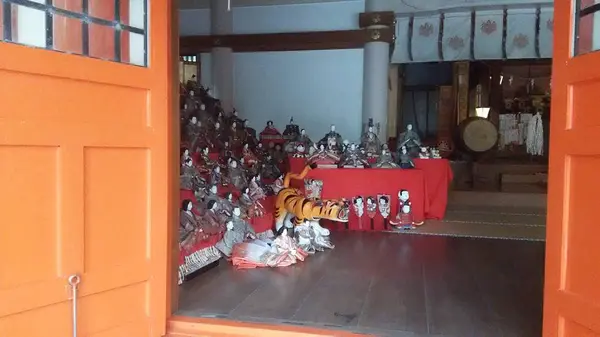 人形供養の数々