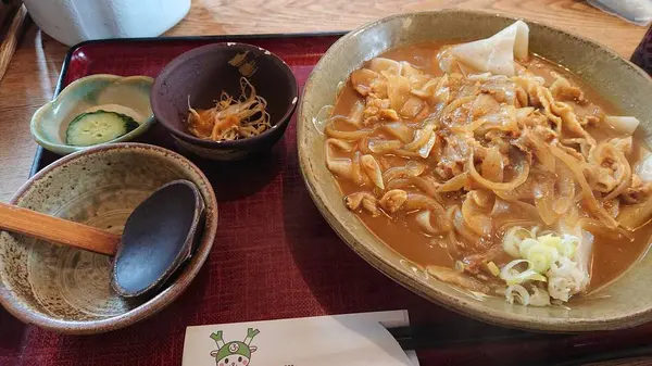 防の激太手打ちカレーうどん〔数量限定〕　８５０円