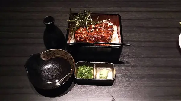 うなぎ　ひつまぶし