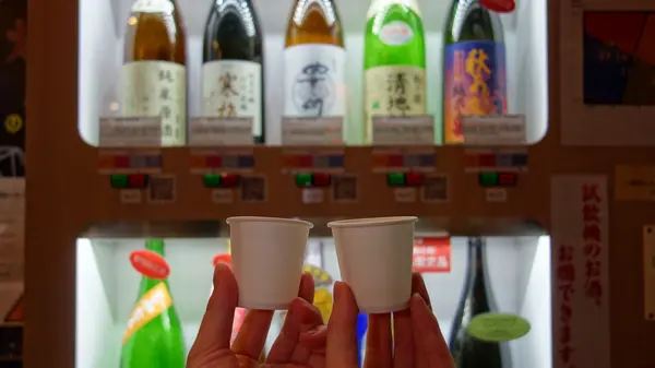 店員さんにおすすめのお酒を聞いて