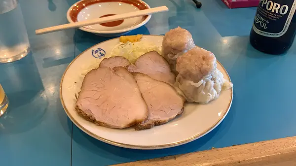 シューマイとチャーシューの盛り合わせ(800円)