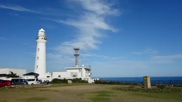 青空と白い灯台のコントラスト✨
