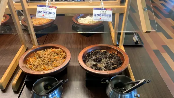 和食、洋食、パンなど種類豊富