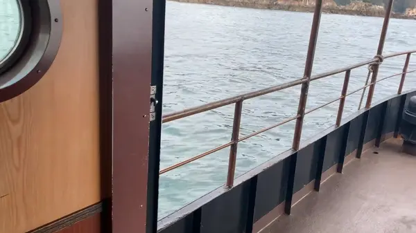 外にも出られる