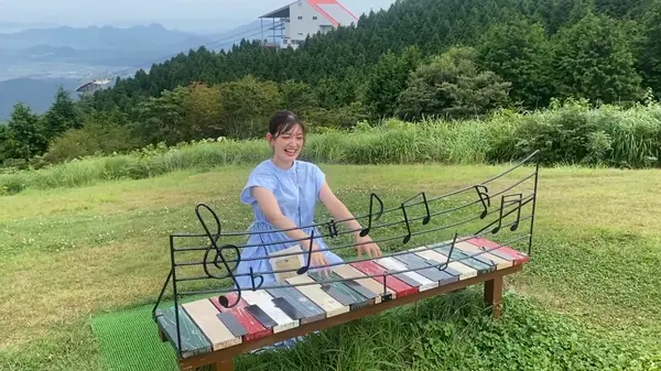 ピアノのベンチ