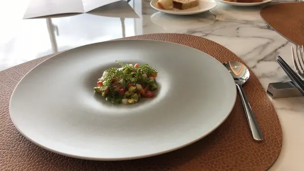 季節野菜のセビーチェ、シークワーサーソース、ヨーグルトクリーム