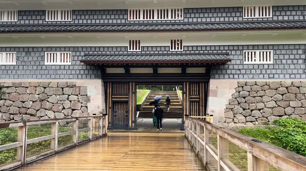 鼠多門