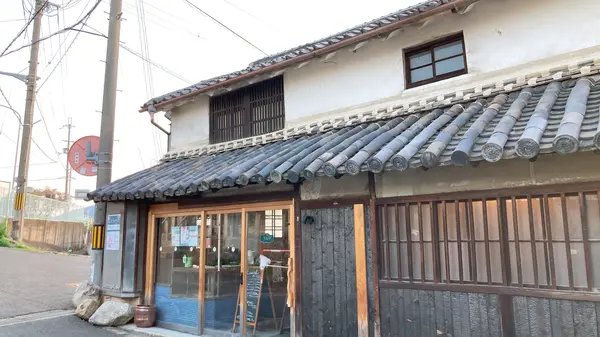 古い建物を活かしたお店が増えてきてます