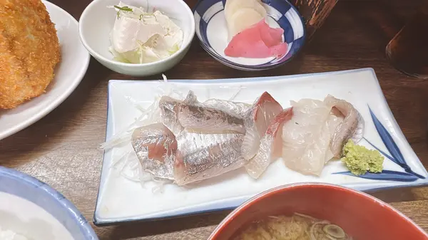 刺身盛り合わせ