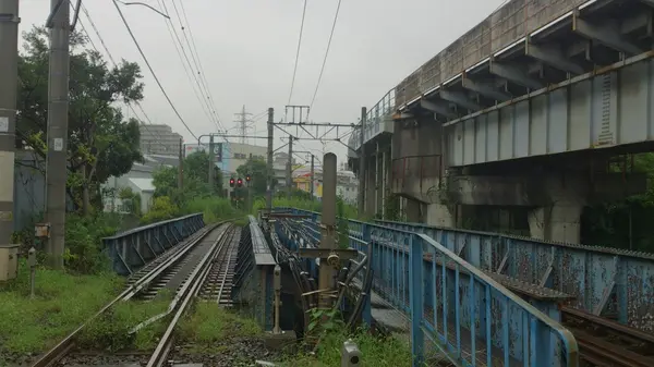 京浜工業地帯の中心で、愛をさけぶ