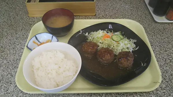 ハンバーグ定食