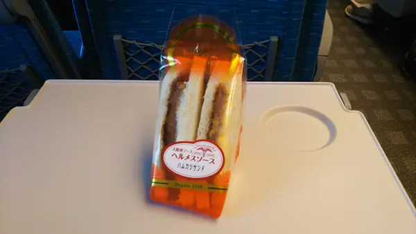 ヘルメスソース　ハムカツサンド