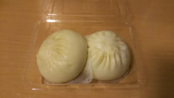 「皇朝」の肉まん
