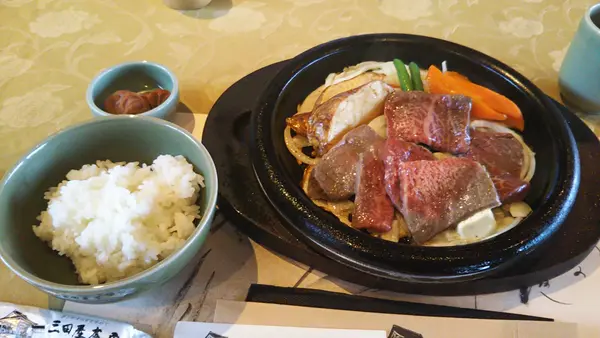 もも肉を使用した黒毛和牛ステーキランチ