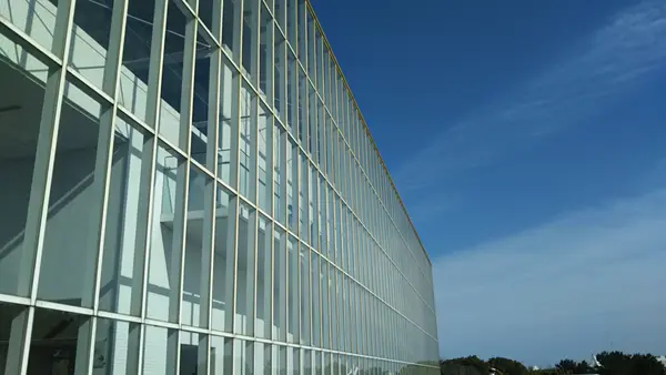 施設内