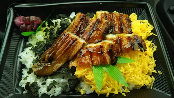 焼穴子の穴子ちらし