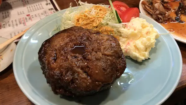 マグロの尾のステーキ
