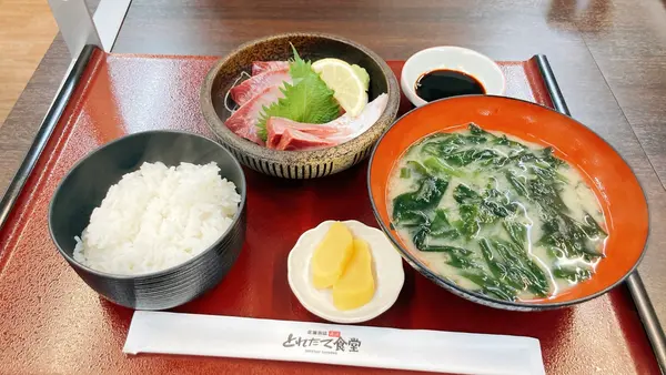 すだちぶりの刺身定食