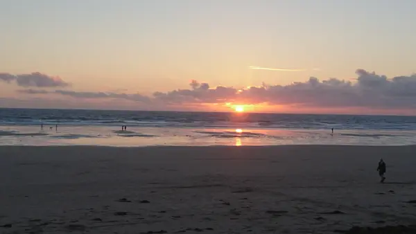 ウォータリング ホールから眺める夕陽