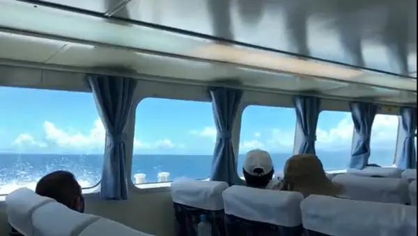 船内から見える景色