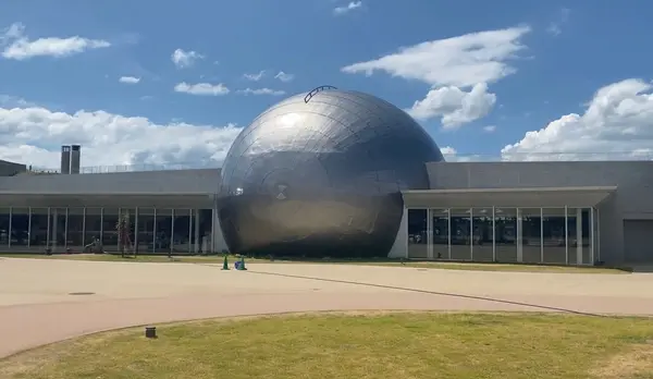 新館