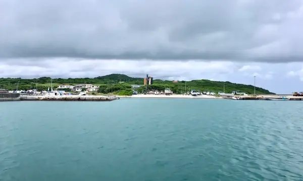 船の上から見えた小浜島