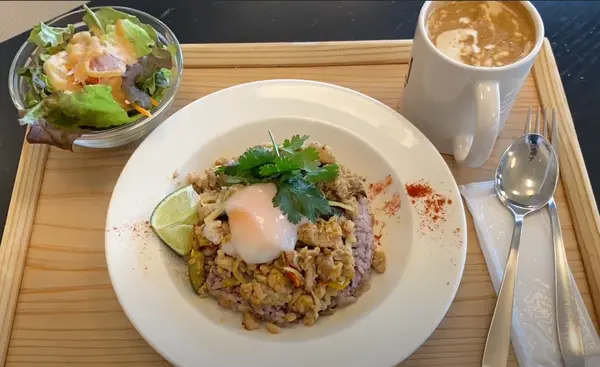 彩野菜のガパオライス