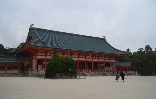 平安神宮内を散策
