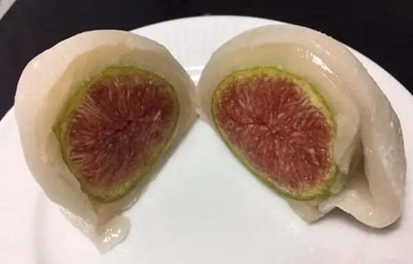 朝取り無花果の大福♪