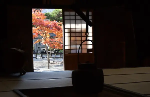 紅葉の定勝寺＜2＞