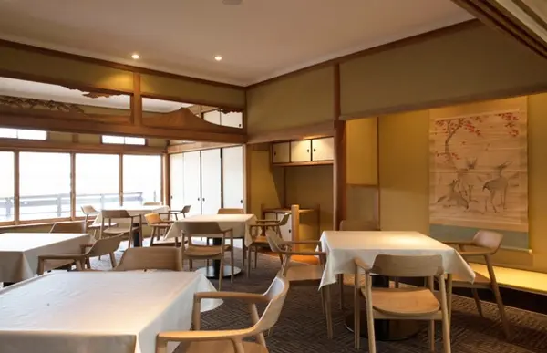 Hiroshimaアームチェア(MARNI)