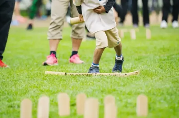 ①フィンランド伝統「モルック」