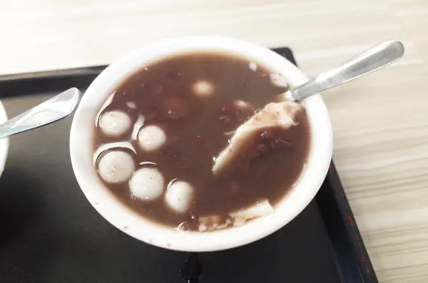 白玉と豆花いりお汁粉