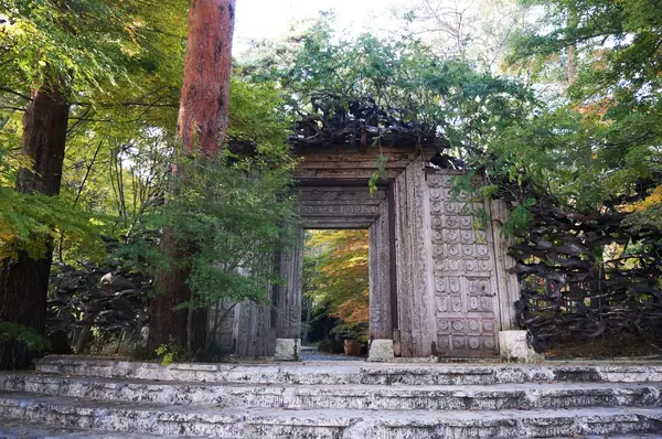 扉？門？
