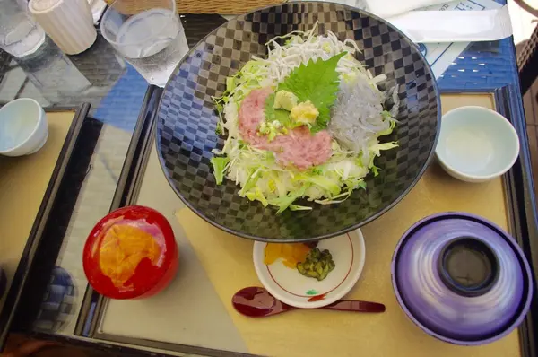 魚華丼