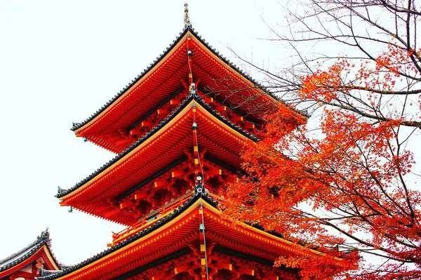 三重塔