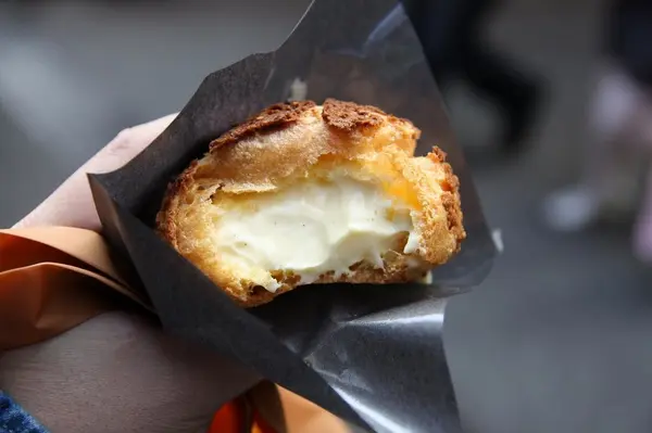 パティスリー麓のシュークリーム