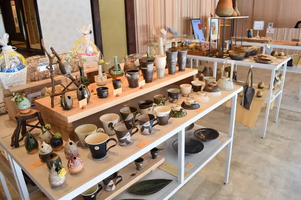 かわいらしい手工芸品がずらり