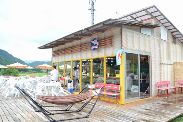 お店の外観