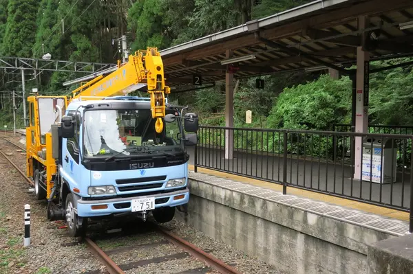 駅には工事用鉄道が