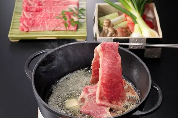お楽しみのお食事は？