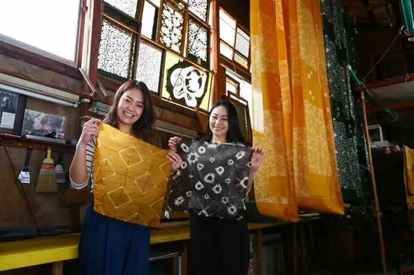 茶染め体験ができます！