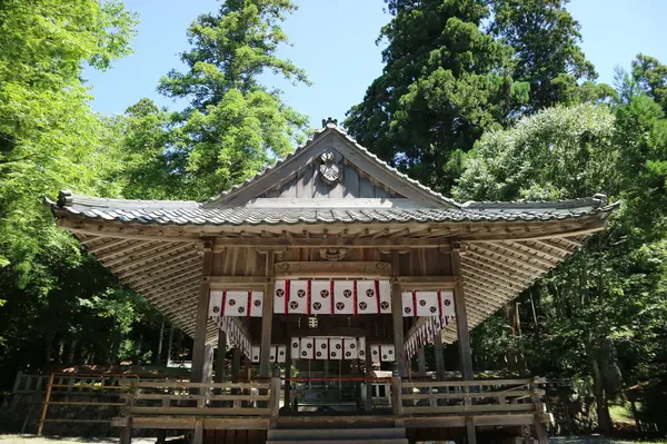 Sacred dance hall (maiden)