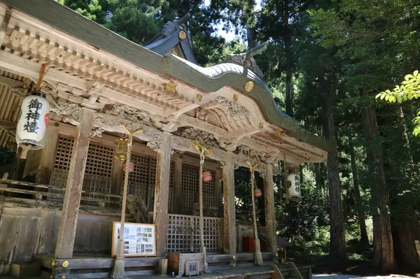 Main hall (honden)