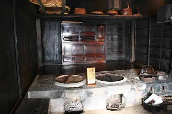 鶴富屋敷の内観①