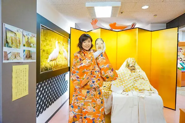 能衣装・能面体験