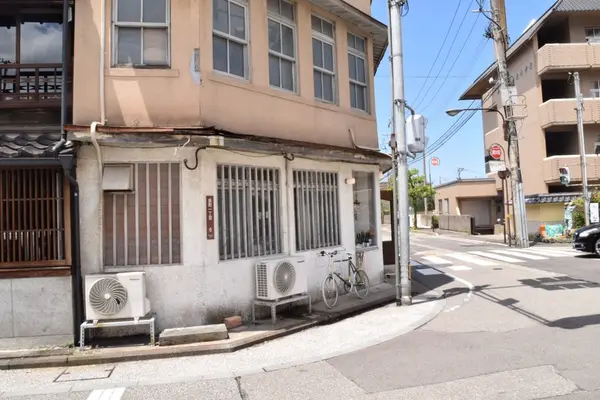昔は鉄工所だった建物